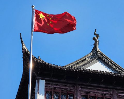 China EV Battery Export Controls Disrupt Global Auto Supply Chain