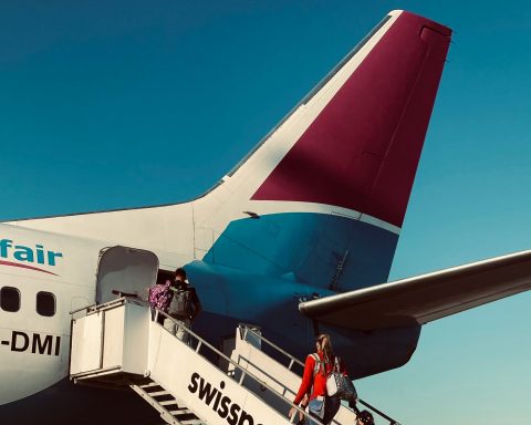 FlySafair Pilot Wage Strike Disrupts Flights Amid Wage Dispute