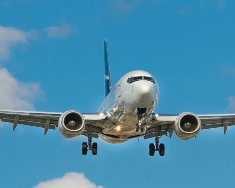 FlySafair Pilot Strike: CCMA Talks Continue, Flights Stable