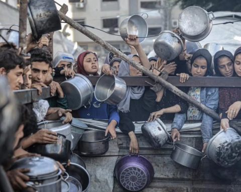 Gaza Starvation Crisis Deepens Amid Aid Blockade in 2025