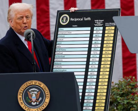 Trump Sets 30% Tariff on South Africa