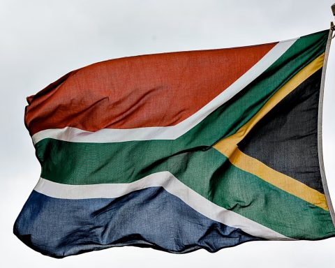 Johannesburg Coalition Turmoil Deepens Over Spy Claims