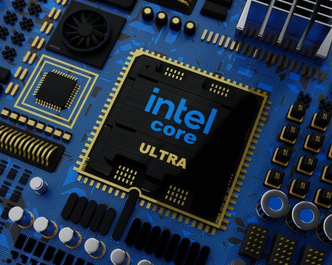 Intel Shares Jump on Talk of US Stake