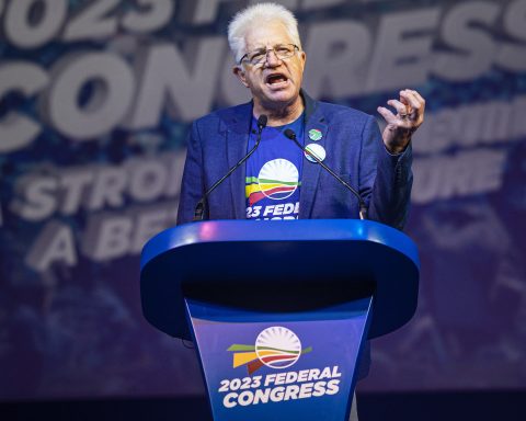 Cape Flats Shootings: Winde Meets Cachalia After 11 Killed