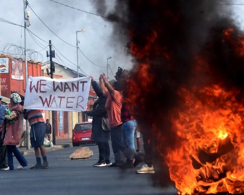 Johannesburg Water Protests Erupt in Westbury
