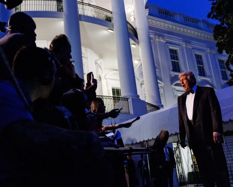 White House Clarifies H-1B $100,000 Fee for New Applicants