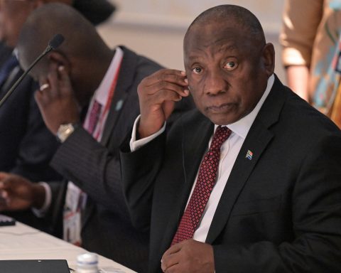 Tariffs Test SA’s Rand as Kganyago Urges Calm